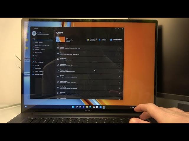 Video thumbnail for HUAWEI MateBook 16s - How To Enable & Disable Mobile Hot Spot