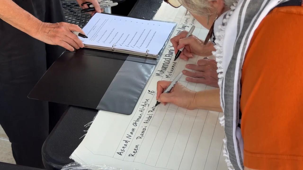 Video thumbnail for US: Giant shroud bearing names of Gaza children displayed in Philadelphia.