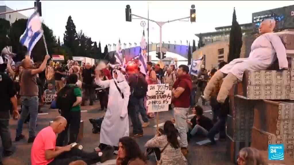 Video thumbnail for Israli PM Netanyahu says his aides “held hostage” in Qatargate probe