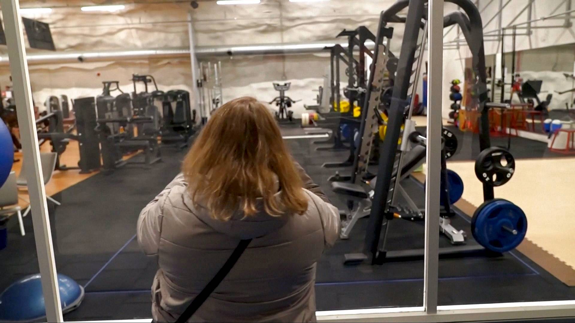 Video thumbnail for Finland's bomb shelter expertise draws global interest amid ongoing conflicts