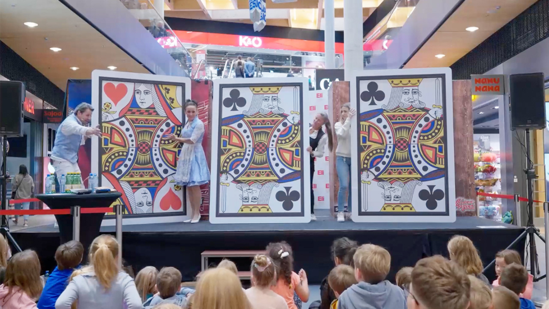 Video thumbnail for Largest playing cards used in a card trick  2 m x 1.3 m (6 ft 6.7 in x 4 ft 3.1 in) achieved by Michael and Claudia Späth