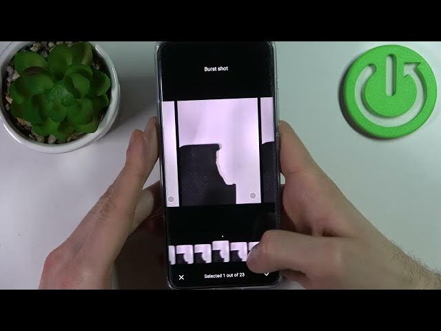 Video thumbnail for How to Take Burst Shot on Xiaomi 12 - Take Series of Pictures