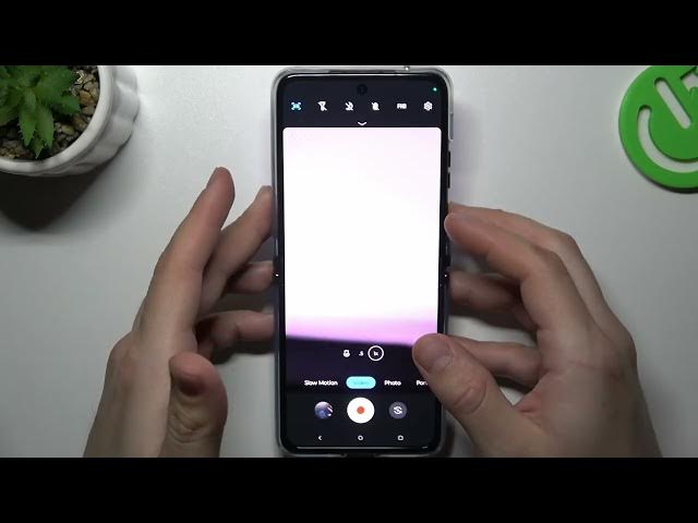 Video thumbnail for How to Turn On the Video Stabilization on MOTOROLA Razr 40 Ultra - Record Steady Videos
