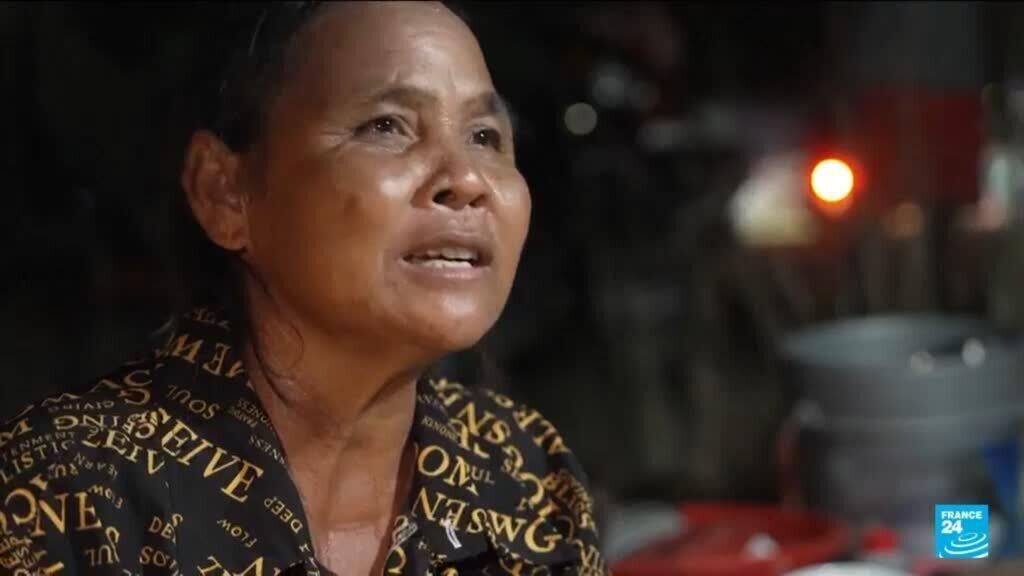 Video thumbnail for Civilians caught in crossfire as Thailand-Cambodia fighting continues