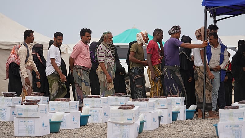 Video thumbnail for 'Gunfire everywhere': Displaced Yemenis describe terrifying journey to Djibouti