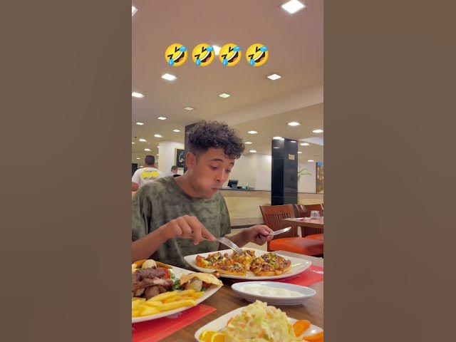 Video thumbnail for এমন খাদ্যরসিক হলে, এদিক ওদিক তাকানোর সময় আছে 🤣 #funny #comedy #foodie #haaha #ফানি_ভিডিও