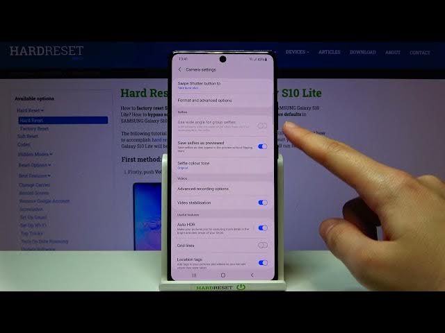 Video thumbnail for How to Enable Camera Mirror Effect in SAMSUNG Galaxy S10 Lite – Disable Camera Mirror Effect