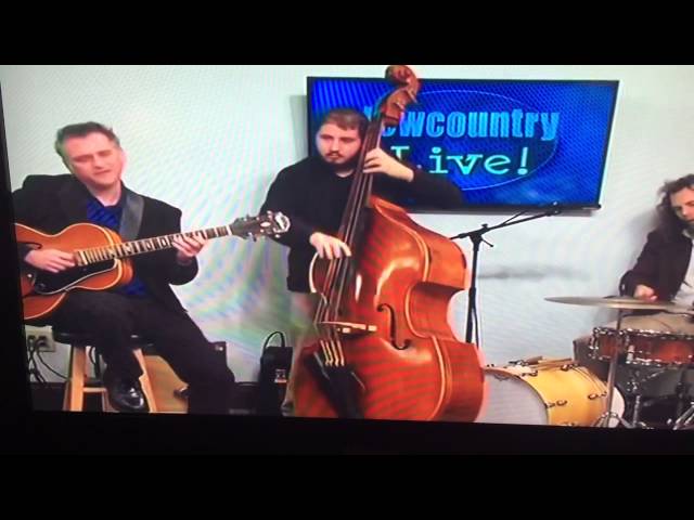 Video thumbnail for The Jamie Slater Trio plays Beautiful Love