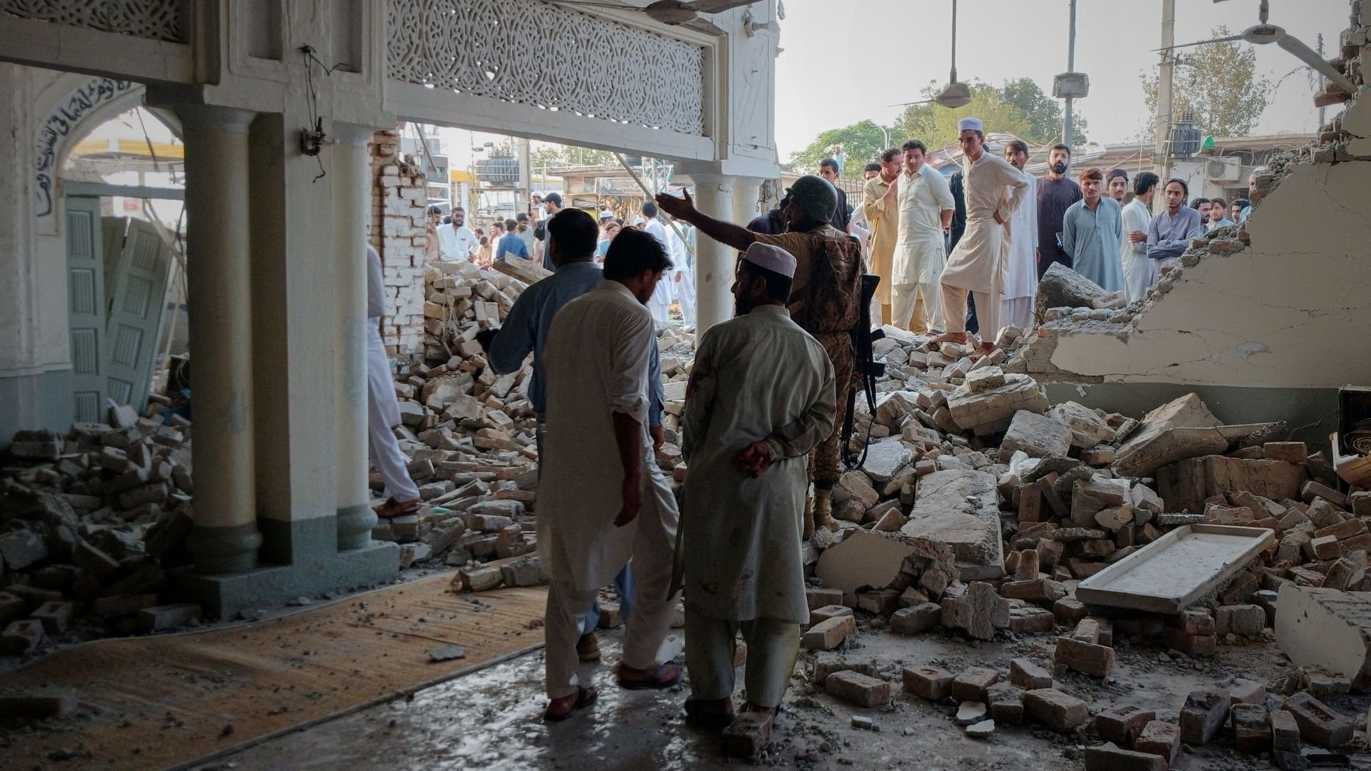 Video thumbnail for Pakistan mosque bombing leaves at least 27 dead and 75 wounded