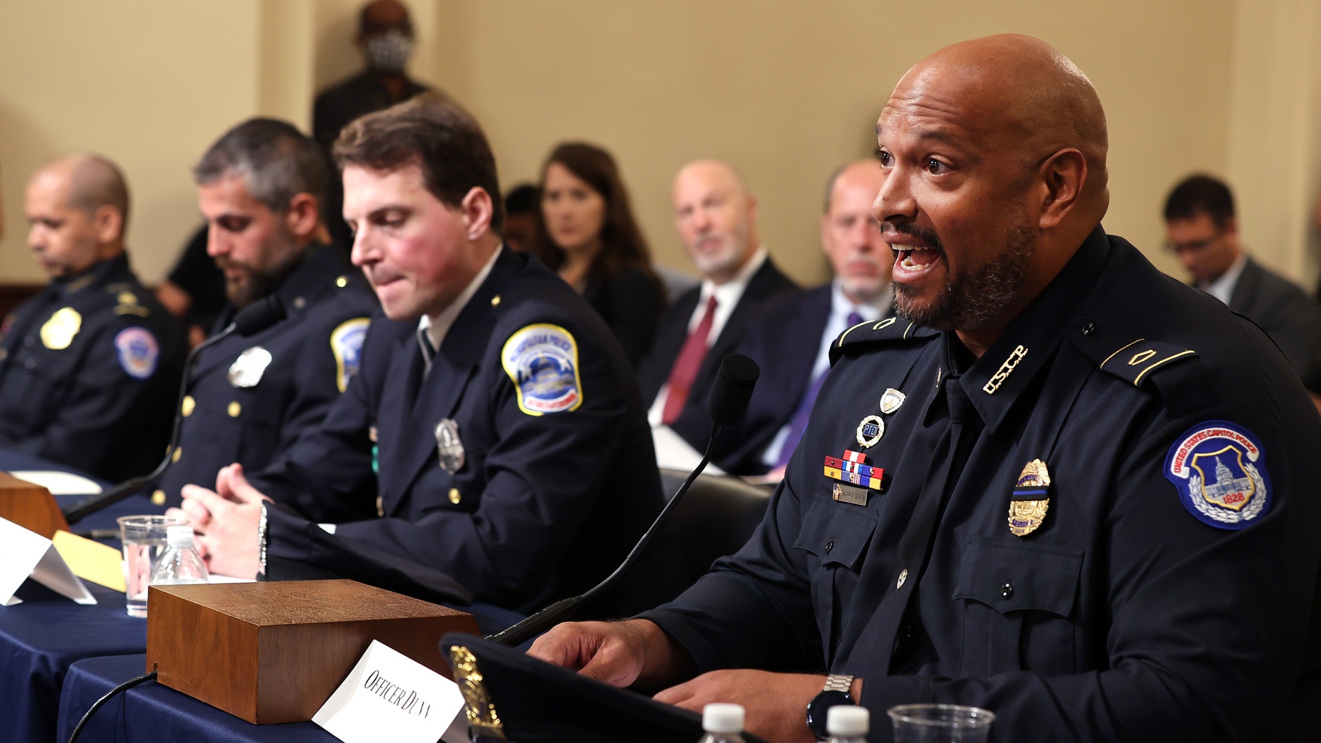 Video thumbnail for Police who defended Capitol on Jan. 6 sue over Trump compensation fund