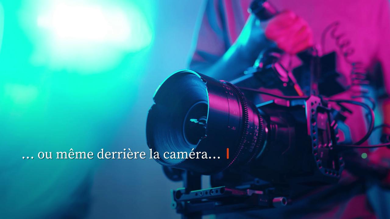 Video thumbnail for Miley Cyrus veut relancer sa carrière d'actrice.