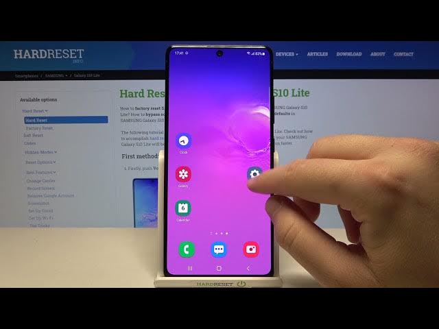 Video thumbnail for How to Use Fingerprint Scanner when Screen of Samsung Galaxy S10 Lite is Blank?
