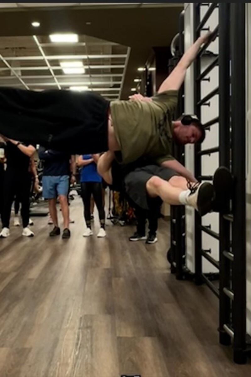 Video thumbnail for Longest time to maintain a human flag while supporting a person  5.9 seconds held by Nolan Quinlan