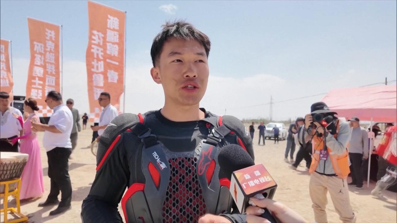 Video thumbnail for China: Drivers complete grueling longest stage of 2026Taklimakan Rally in Xinjiang.