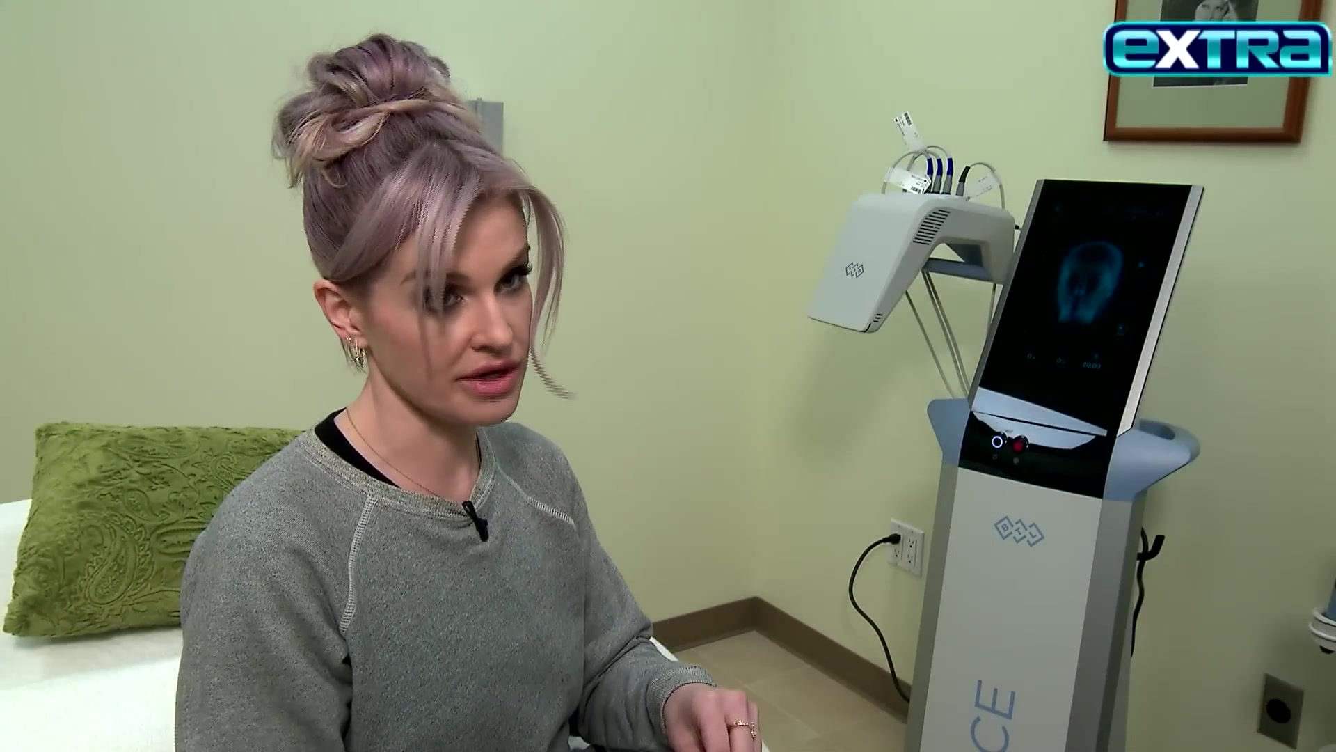 Video thumbnail for The 12 Most Extreme Cases Of 'Ozempic Face' In Hollywood