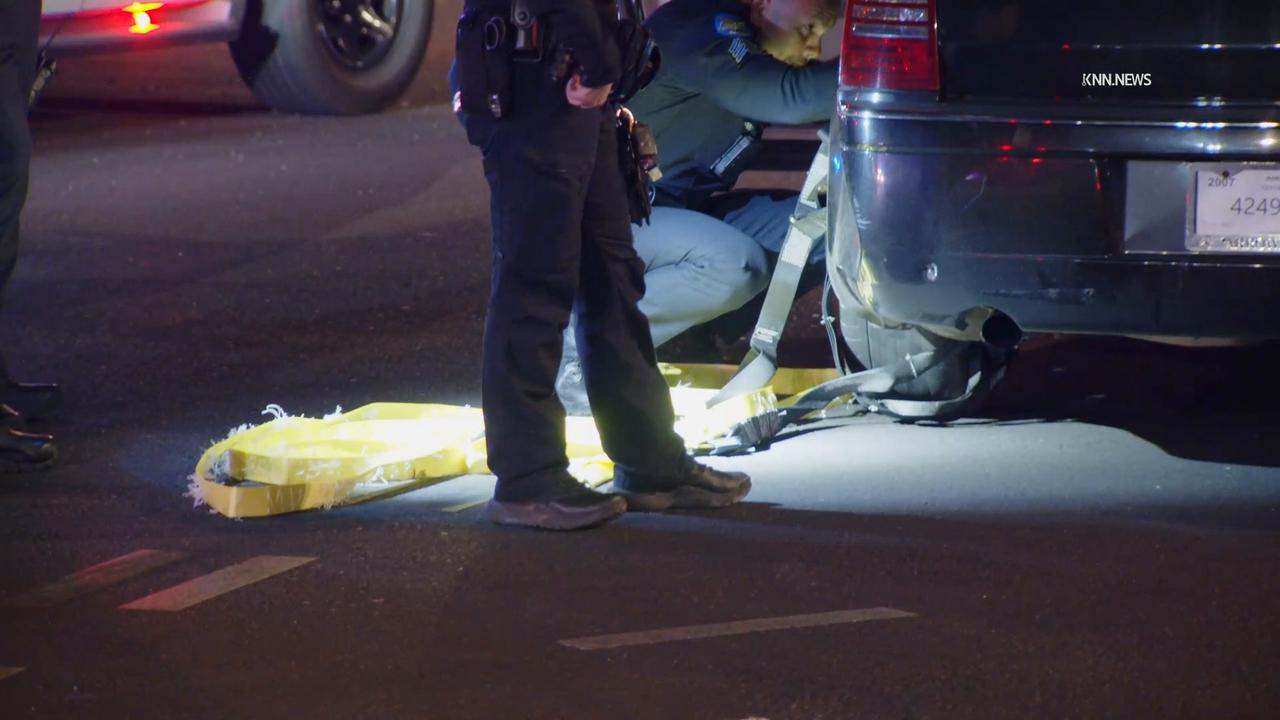 Video thumbnail for US, Phoenix: Phoenix Police Use Grappler To Stop Fleeing Suspect In Chrysler 300.