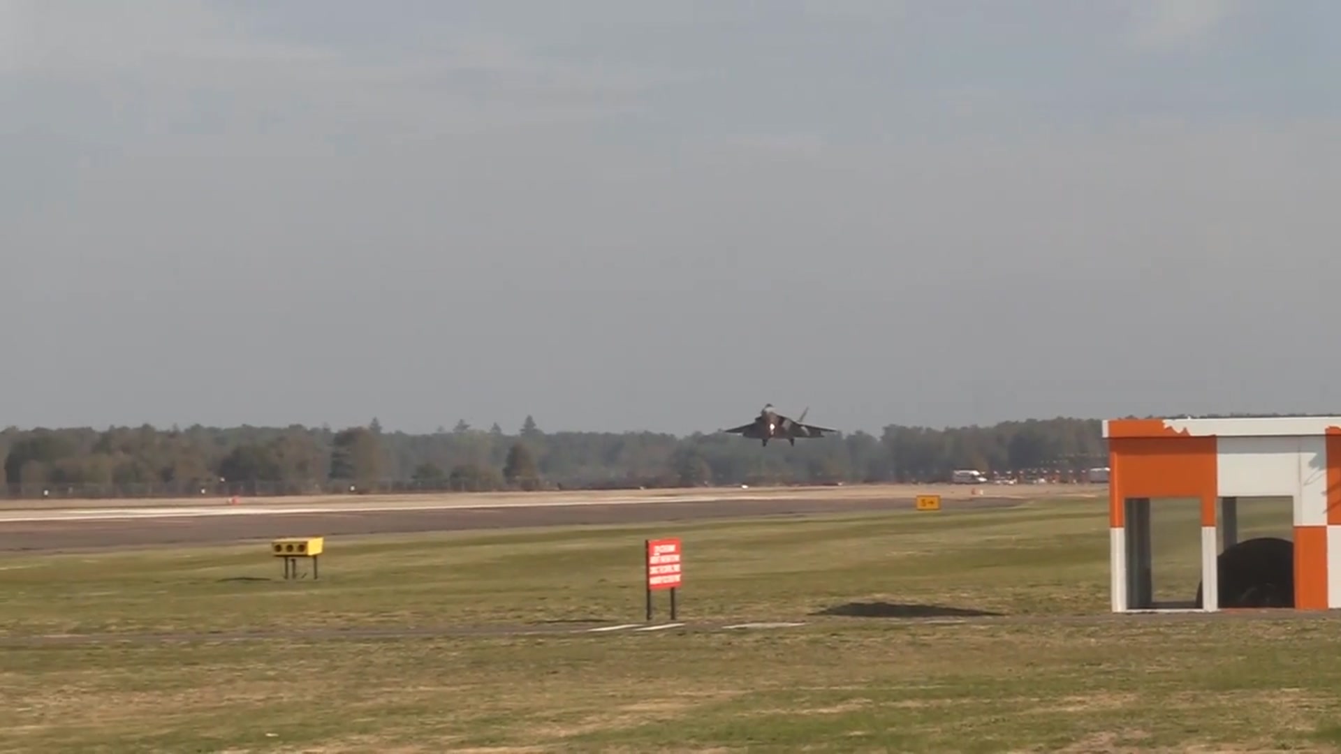 'Video thumbnail for F-22 Raptors Arrive At RAF Lakenheath (October 2018)'