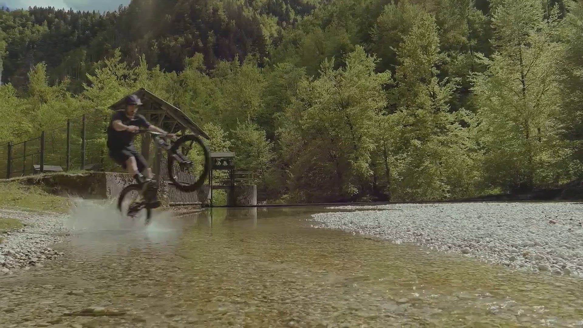 'Video thumbnail for Cannondale MOTERA SL E-MTB Power & Agility - A Comprehensive Review'