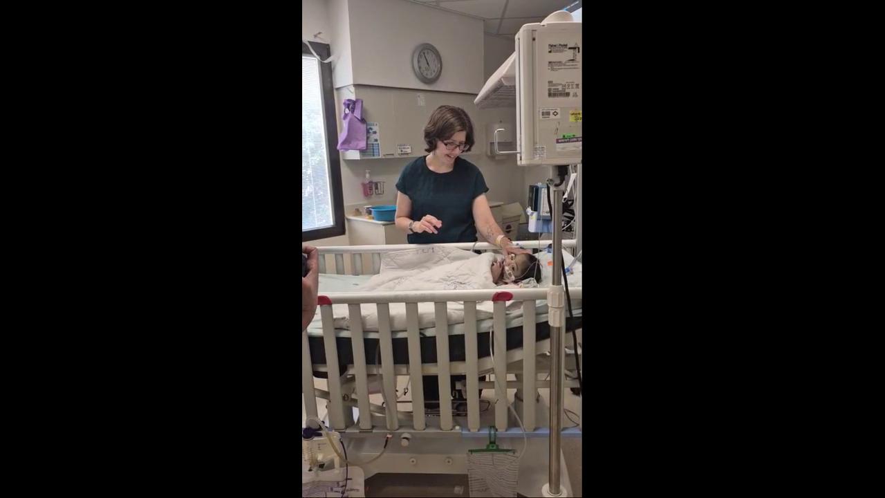 Video thumbnail for The moment Talia and Bissan met following the transplant