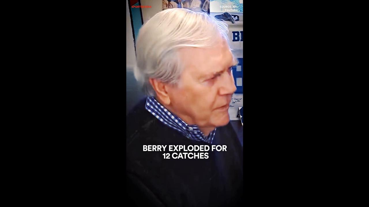 Video thumbnail for Hall of Fame Legend Raymond Berry Dies at 93