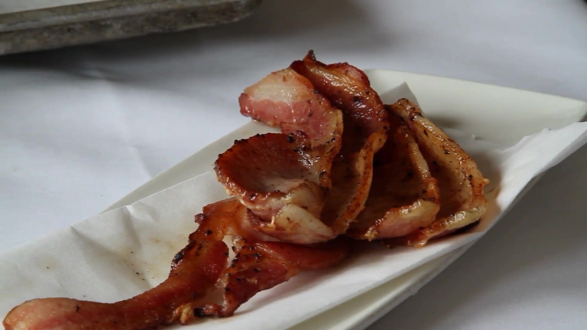 Video thumbnail for The Real Reason Bacon Tastes So Much Better At Restaurant