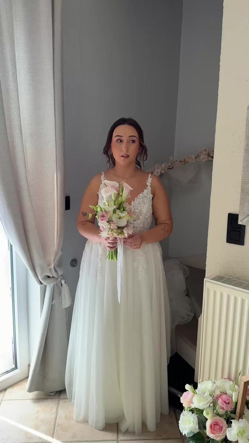 Video thumbnail for Emotional First Look between Bride and Grandpa