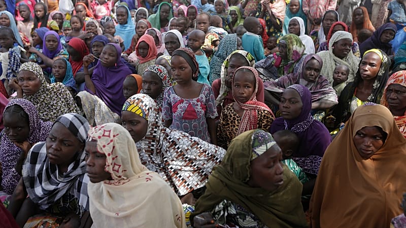 Video thumbnail for Thousands of residents arrive in Waza after Medouga massacres in Makary