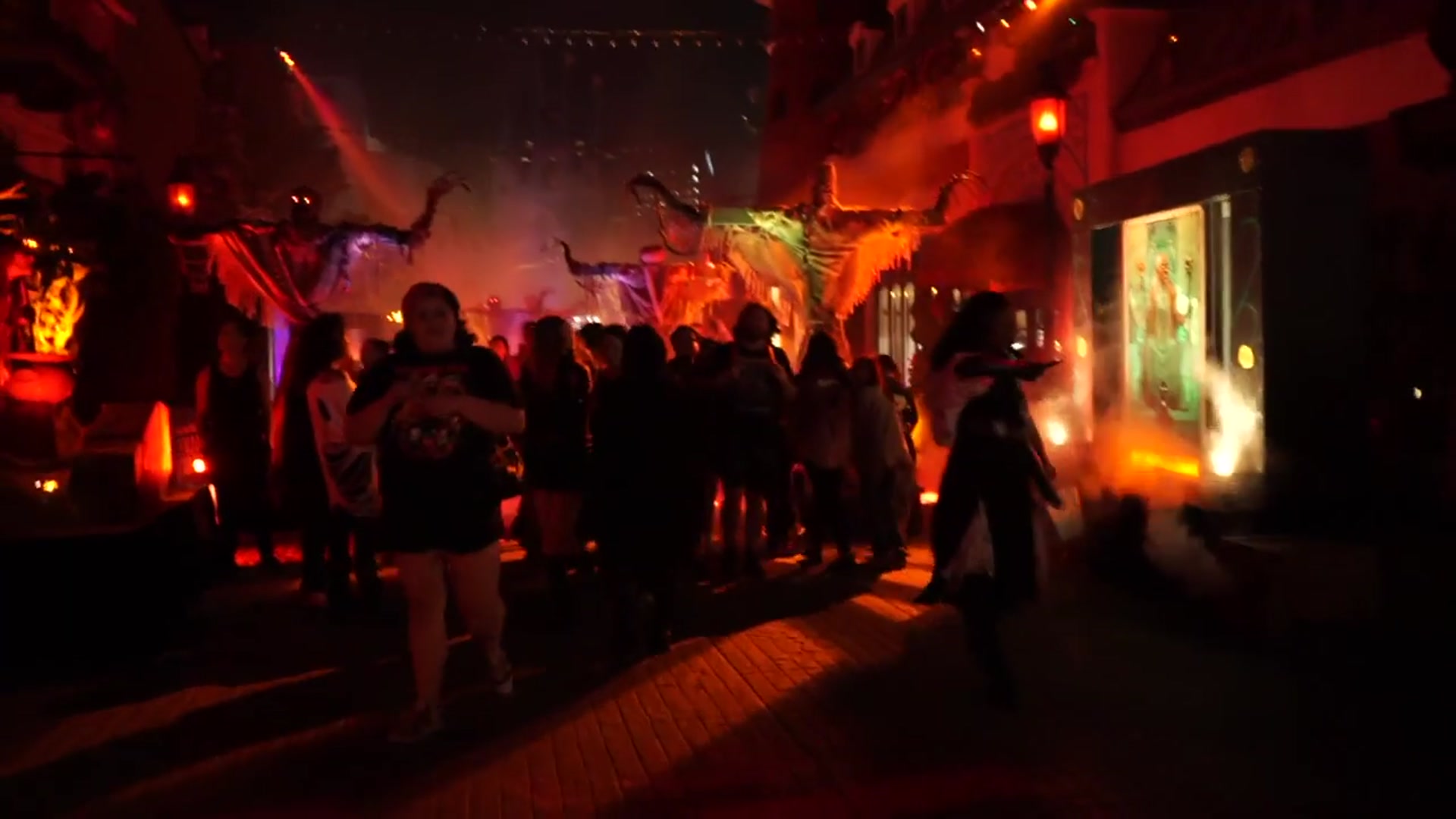 'Video thumbnail for Noche de Brujas Scare Zone at Halloween Horror Nights Hollywood'