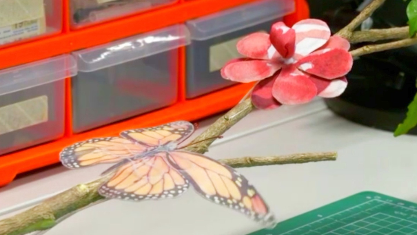 Video thumbnail for A closer look at the smart fabric that moves like muscles