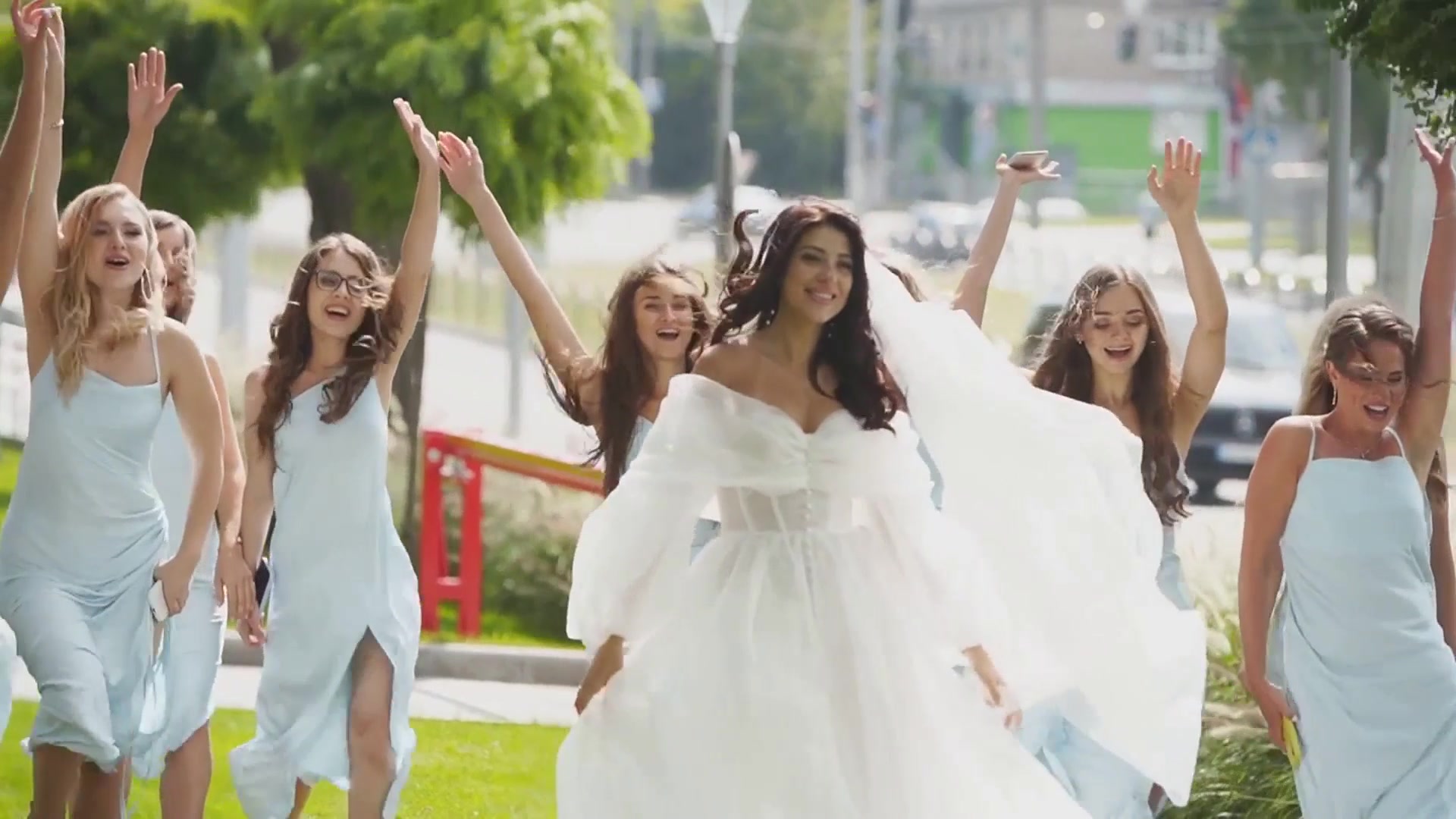 Video thumbnail for How to Plan a Large Bridal Party Without the Chaos! | Wedding Tips & Tricks