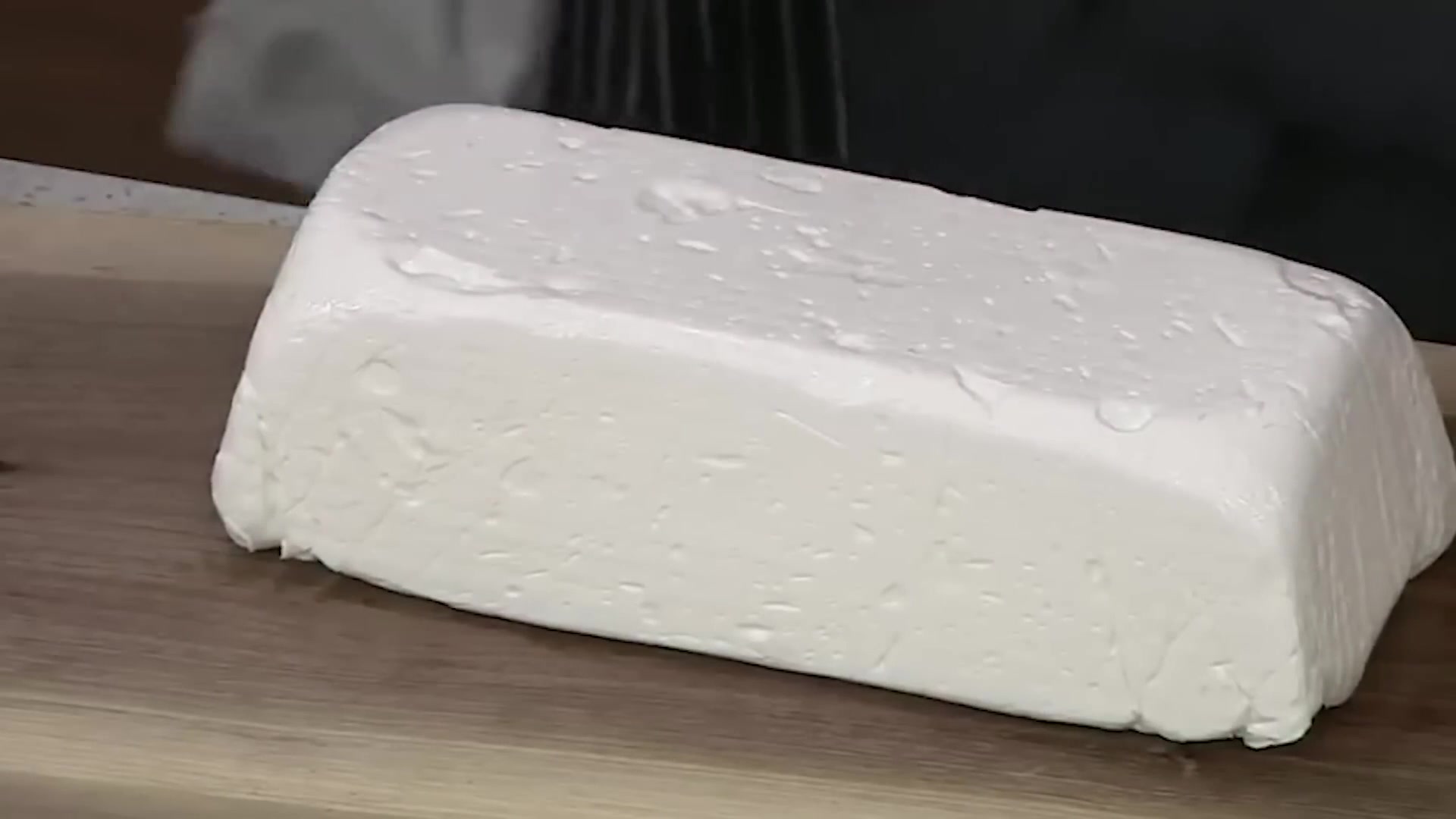 Video thumbnail for This Is How Marshmallows Are Really Made