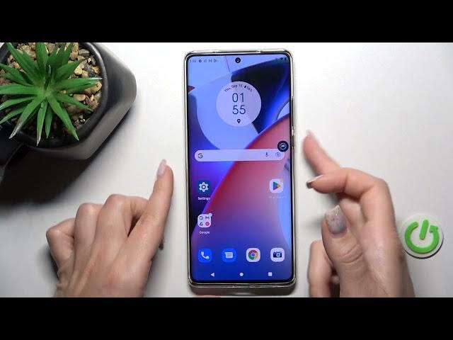 Video thumbnail for Motorola Edge 30 Ultra - How To Change Lock Screen Wallpaper