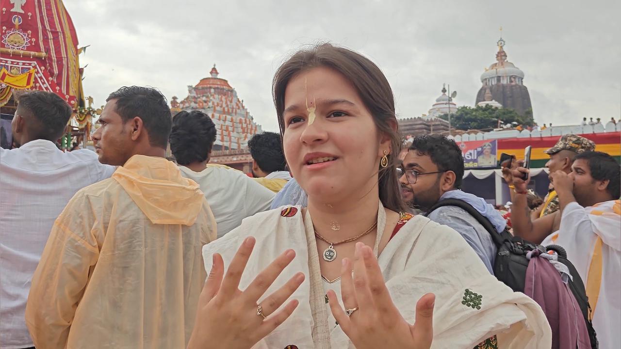 Video thumbnail for India: India: Two killed, over 100 devotees faint amid massive crowd.