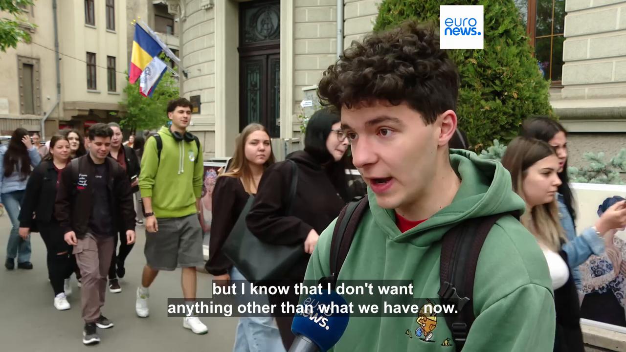 Video thumbnail for Romanians to choose between George Simion and Nicușor Dan in presidential vote runoff