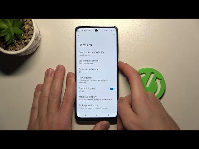Video thumbnail for Motorola Moto G62 5G - How To Activate Quick Launch