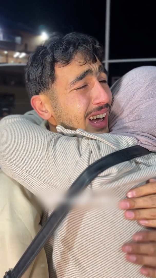 Video thumbnail for Families mourn loved ones as they make emotional return to Gaza