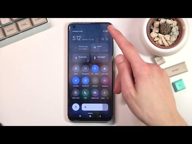 Video thumbnail for How to Enable Power Saving Mode in XIAOMI Mi 10 Pro – Extend Battery Life