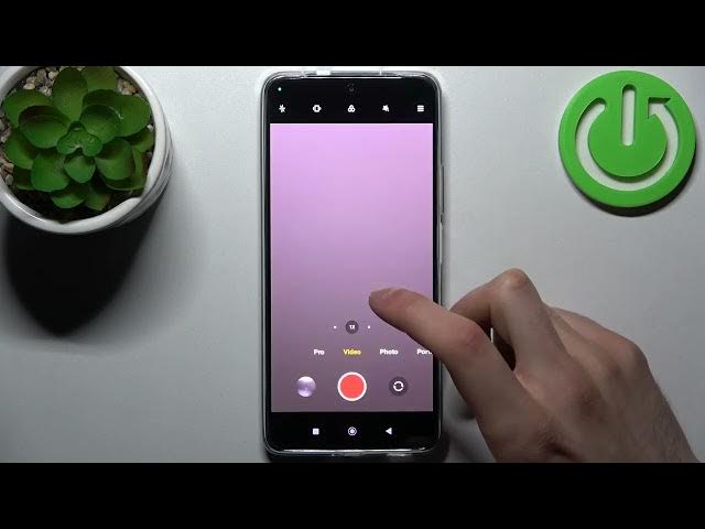Video thumbnail for How to Activate the Camera Video Stabilization on the POCO F4 - Ultra Steady Video