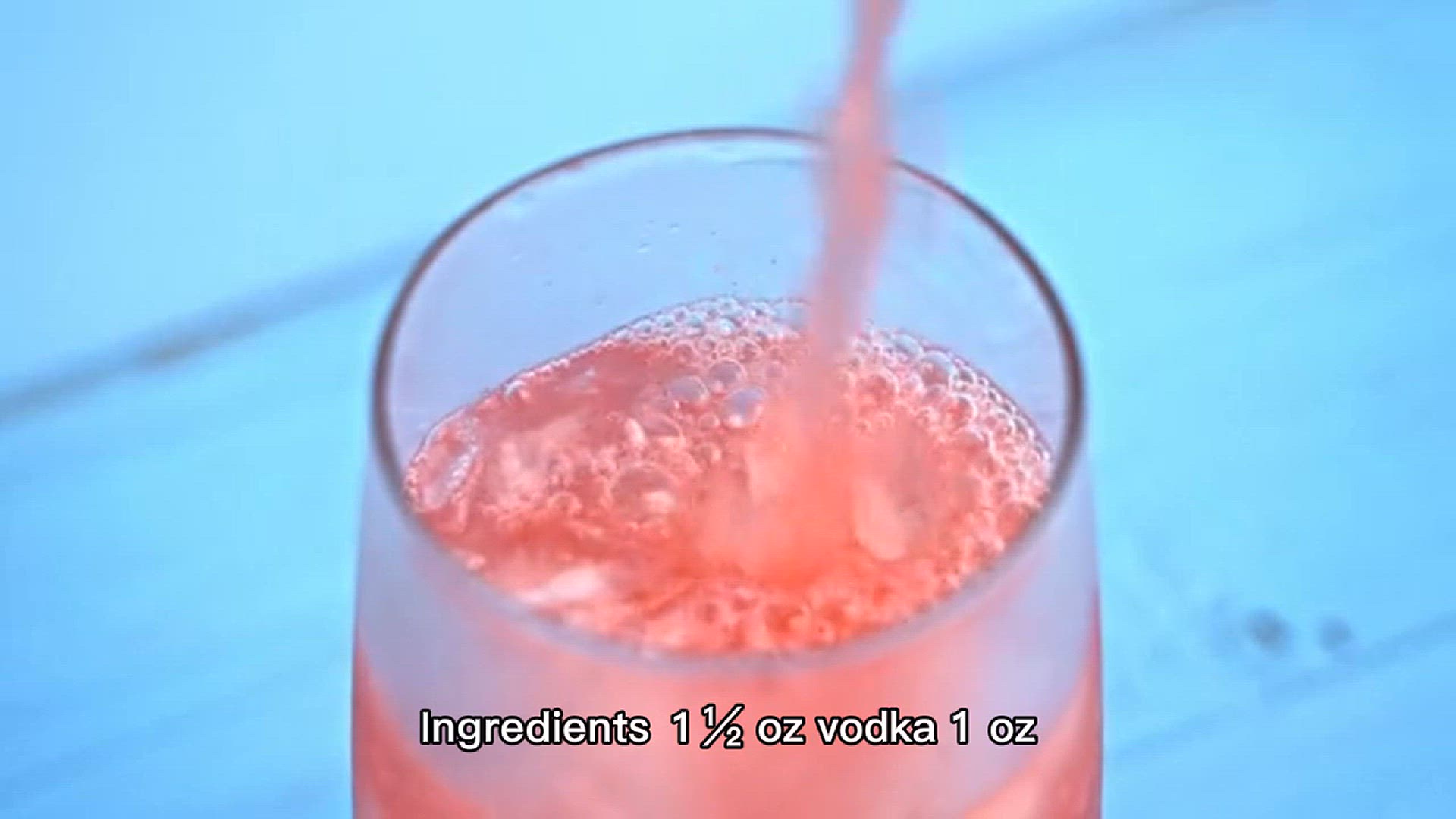 Video thumbnail for Cosmopolitan cocktail recipe