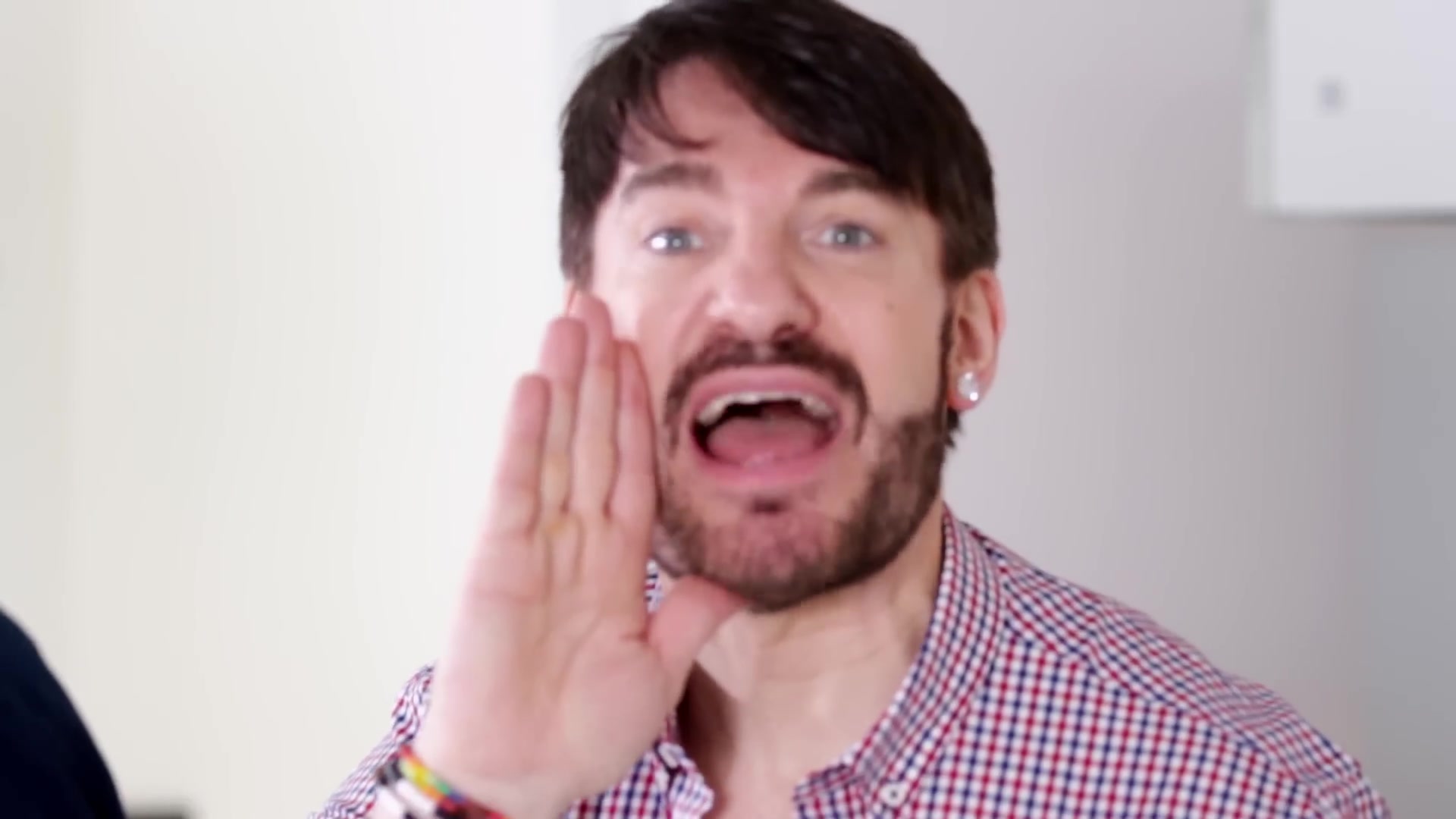 Video thumbnail for 18.5 Baking Hacks by 2 Frenchmen! (1080p 25fps)