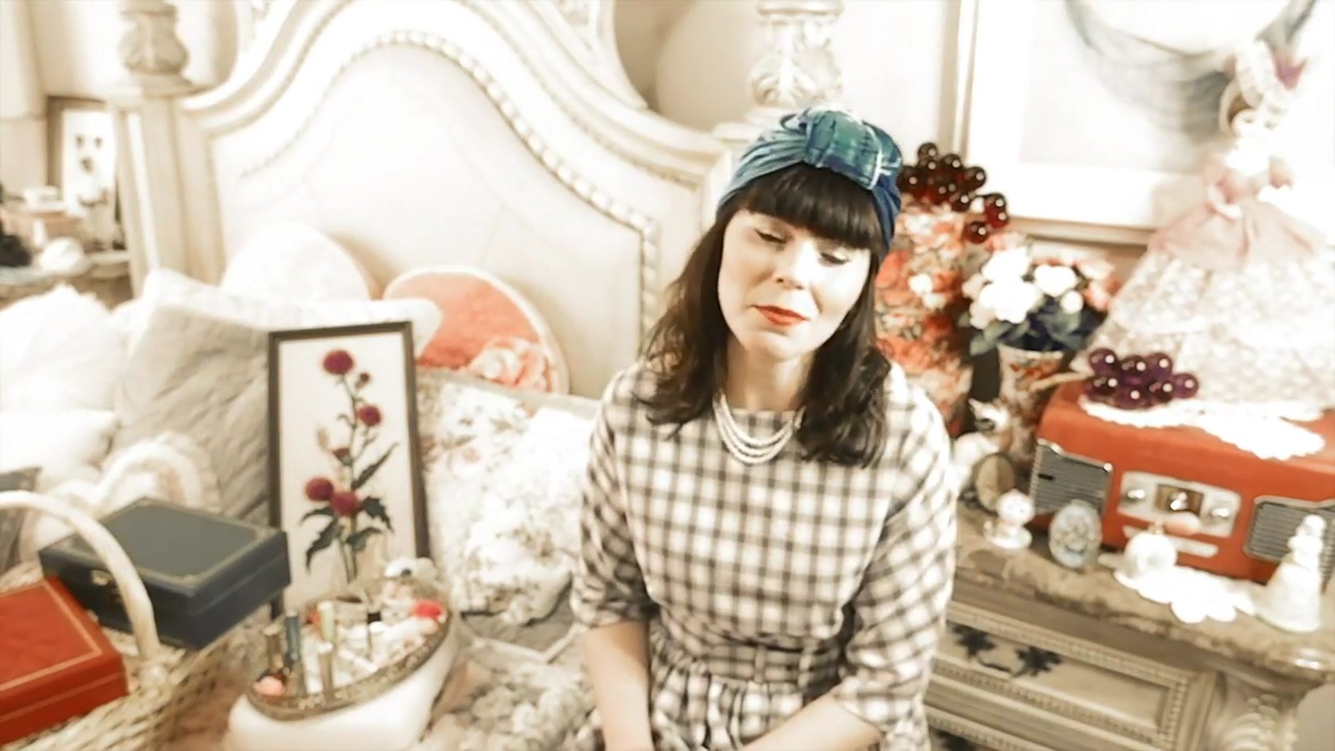 'Video thumbnail for Vintage Lipstick, Hair Dryer and Home Decor eBay and Thrift store Haul'