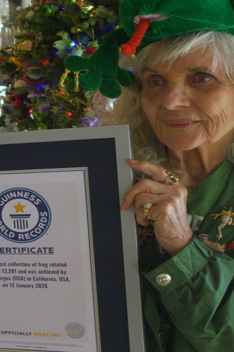 Video thumbnail for Largest collection of frog related items - 13,021 items held by Susan Burgos