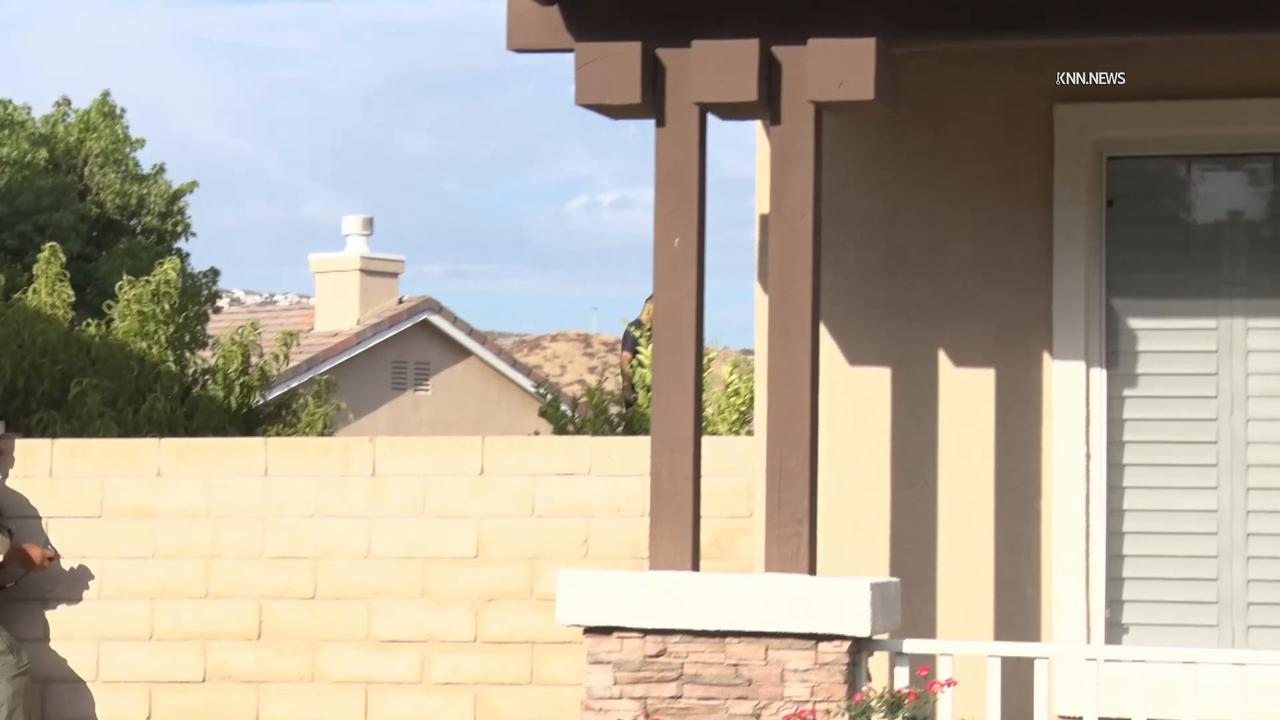 Video thumbnail for US, Los Angeles: Santa Clarita Deputies Takedown Felony Vandalism After Chase Through Neighborhood.