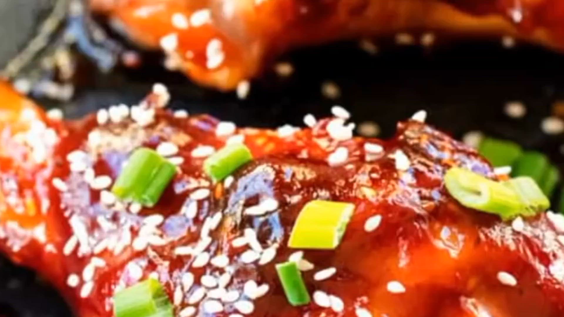 Video thumbnail for Korean Glazed Chicken Drumsticks Recipe