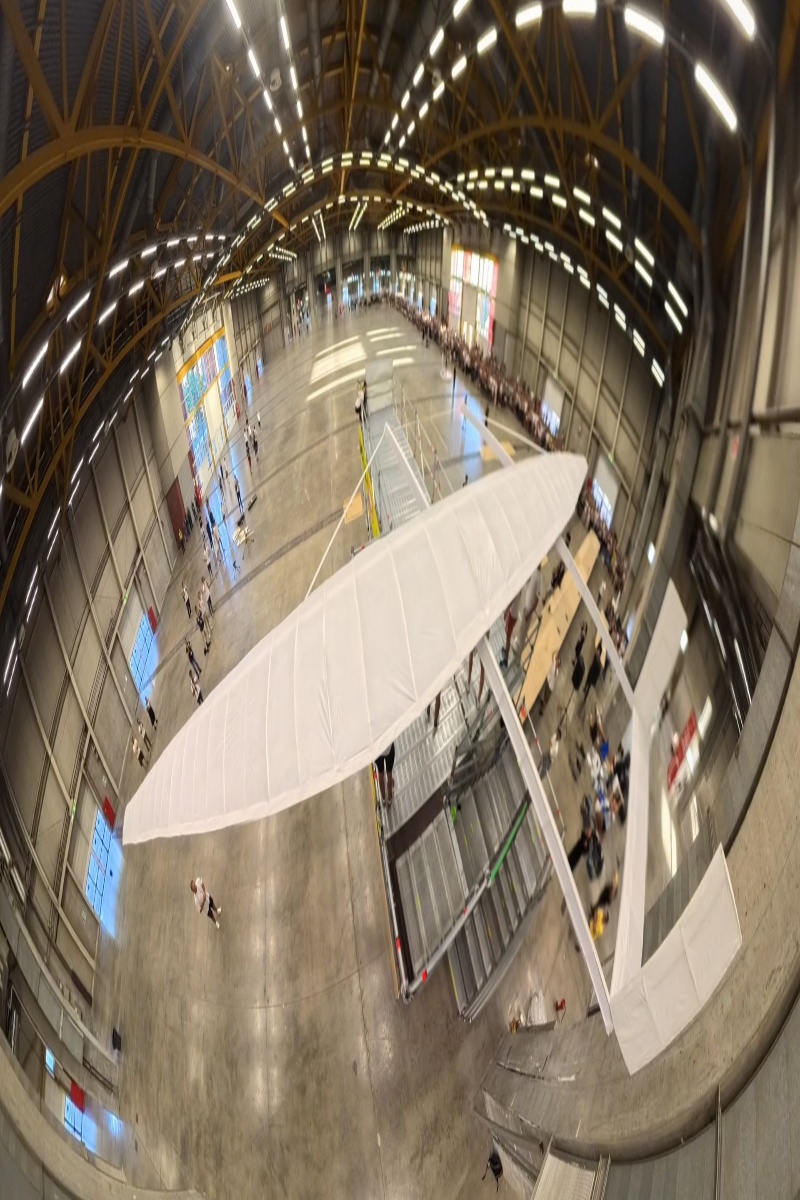 Video thumbnail for Largest paper aircraft - 20.04 metres (65.75 ft) built by Progetto Icarus and Jakidale