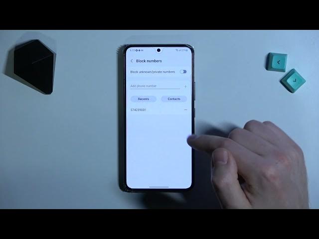 Video thumbnail for How to Unlock the Phone Number on SAMSUNG Galaxy S22 5G // Managing Blocklist