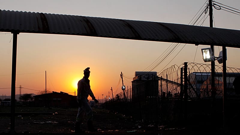 Video thumbnail for Five diamond miners trapped by mudslide presumed dead, South African minister says