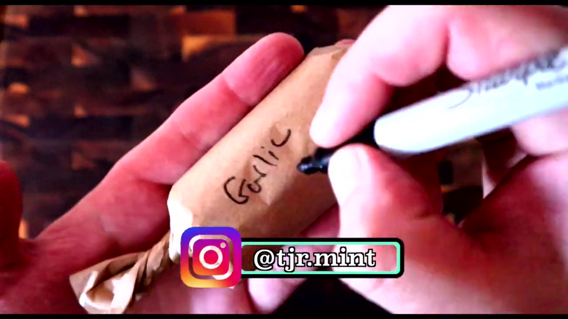 Video thumbnail for How to make GARLIC BUTTER (2 easy ways to make garlic butter )(720P HD)