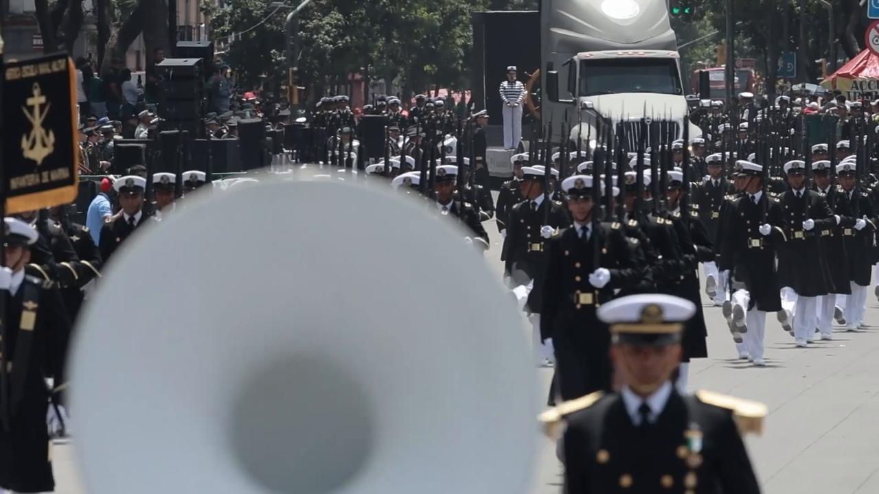 Video thumbnail for Mexico: Mexican army marks 216th anniversary of independence with military parade.