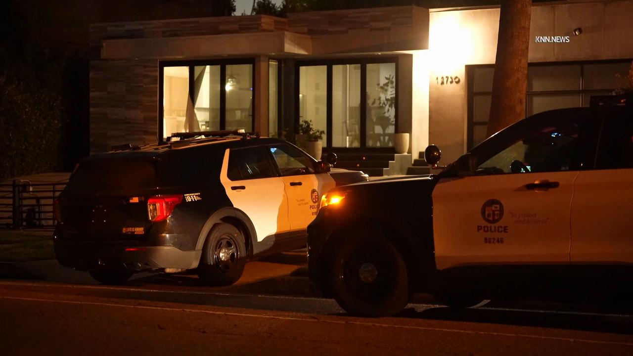 Video thumbnail for US, Los Angeles: Brentwood Police Search for Suspects in Burglary Incident.